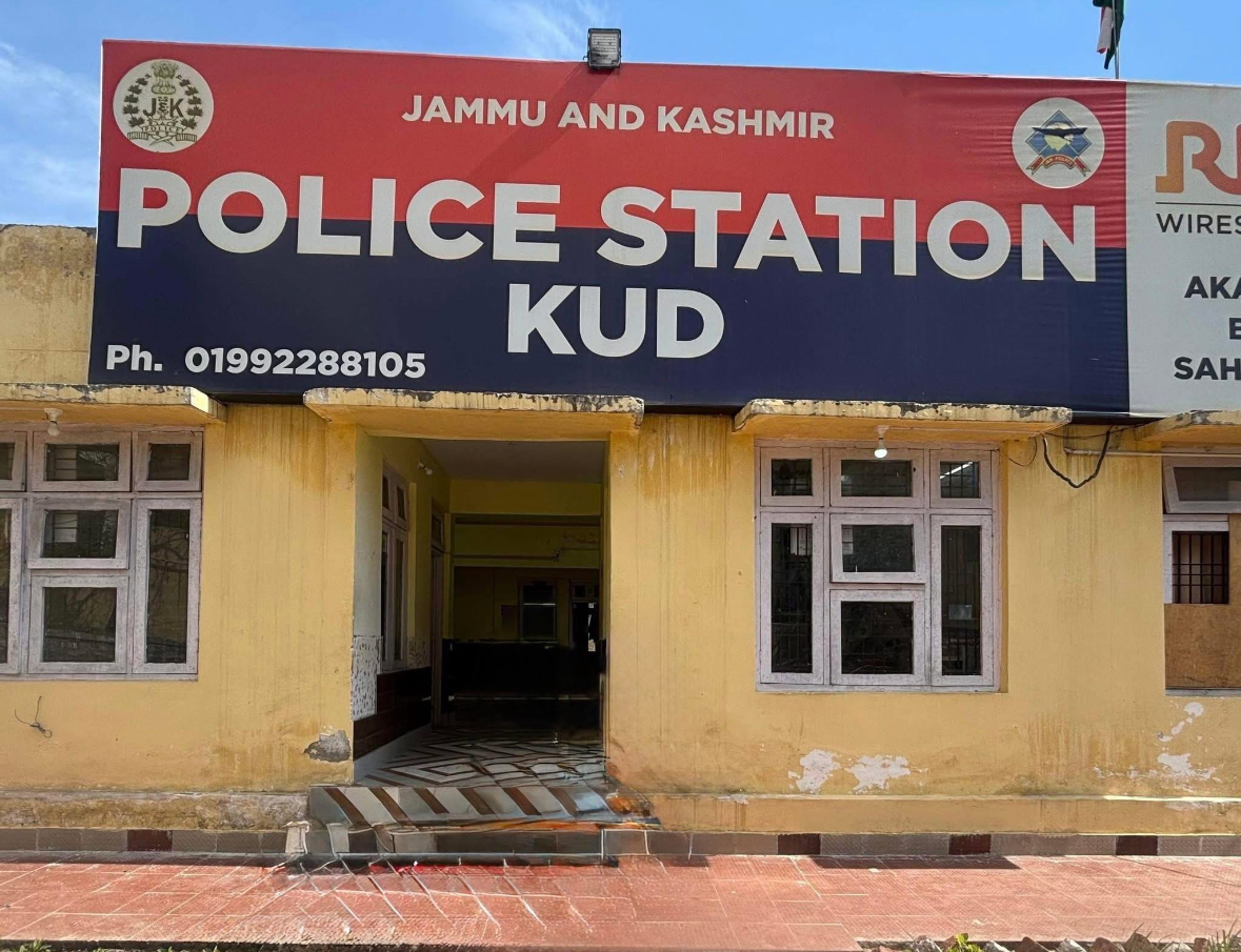 *Long-Absconding NDPS Accused Arrested by Udhampur Police After 11 Years*  Udhampur Police, in a significant operation, has apprehended an accused who had been absconding for a long time. The arrested individual has been identified as Ashok Kumar, son of Pritam Kumar, a resident of Salwara, District Hoshiarpur (Punjab).  The accused was wanted in connection with FIR No. 17/2008 under Section 8/15 of the NDPS Act registered at Police Station Kud. A warrant under Section 512 CrPC had been issued against him by the Hon’ble Principal District & Sessions Judge, Udhampur on 14/08/2015.  The accused had been evading arrest for nearly 11 years. After sustained efforts, Udhampur Police successfully arrested him from Hoshiarpur (Punjab).  Following his arrest, the warrant was executed, and as per the orders of the Hon’ble Court, the accused has been lodged in District Jail Udhampur.  This action is part of Udhampur Police’s strict and continuous अभियान against criminals.